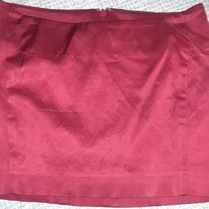 Preowned sexy bebe red satin mini skirt size 0